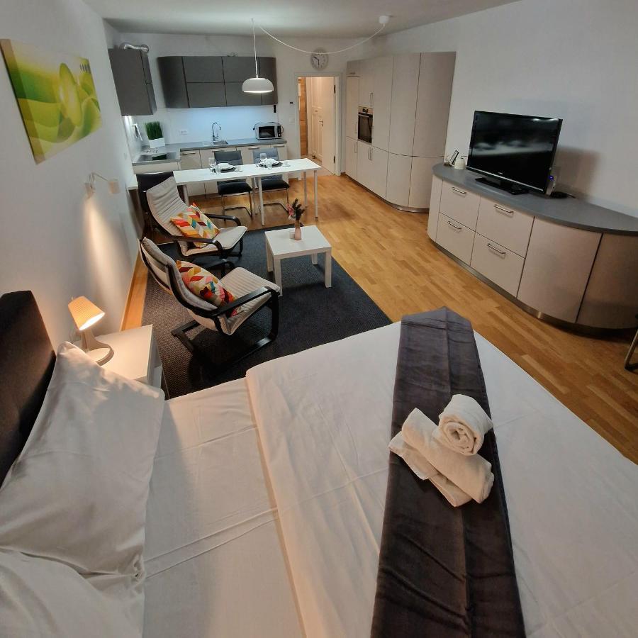 Bed & Breakfast Rezidenca Pipanova Любляна Экстерьер фото